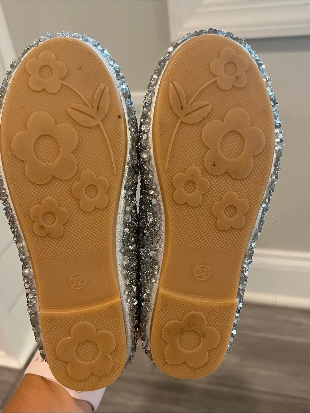 Girls size 13 glitter Mary Jane flats